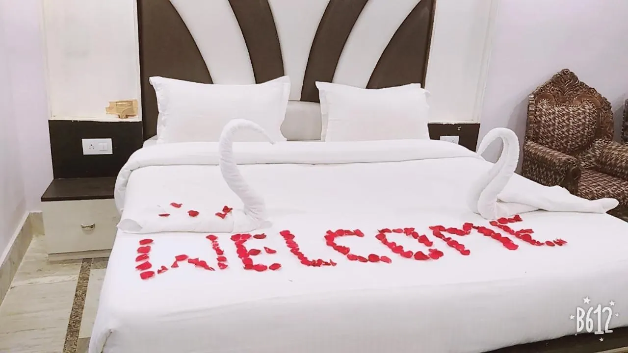 Benaras Kothi Hotel Varanasi 3*,  India